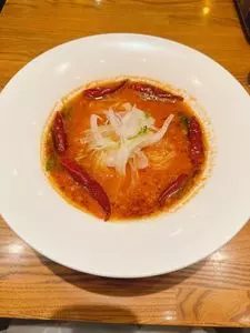 真っ赤ならーめん とまこ 三宮センタープラザ店