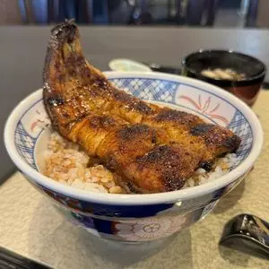 うな臣（UNAJIN）