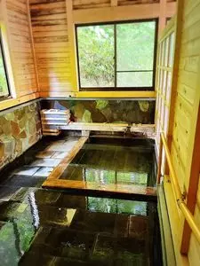 湯浜温泉 三浦旅館（ユバマオンセン ミウラリョカン）