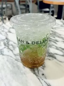 DEAN & DELUCA カフェ成城（ディーン & デルーカ）