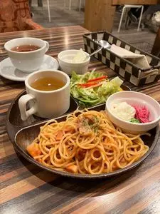 エイトカフェ ラザウォーク（8cafe’LAZAWALK）