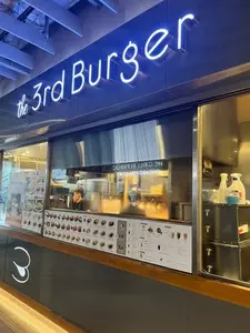 the 3rd Burger アークヒルズサウスタワー店（ザサードバーガー）