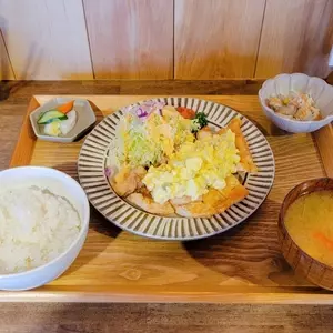居方食堂（いかたしょくどう）
