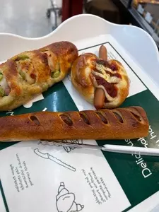 パリクロアッサン 堀金店（Paris Croissant）