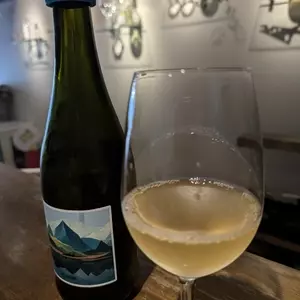 内山三丁目チーズバー