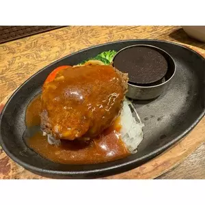 ステーキとハンバーグ Tetsumaru（テツマル）
