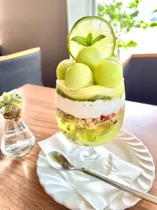 ビストロ＆カフェ 六朝館