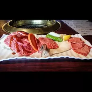 炭火焼肉一升びん ラシック店