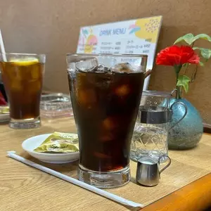 マド