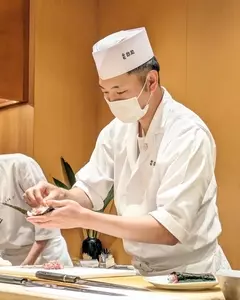 小松 弥助