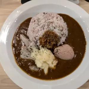 ビストロビュベール(BistroBuveur)
