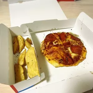 ドミノピザ 西九条店（Domino's Pizza）
