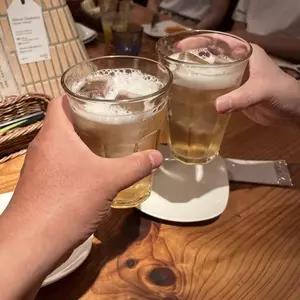 表参道ワイン食堂Den（デン）