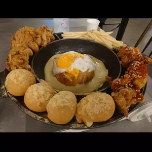 ウォンシャチキン プレミアム マルエイガレリア店
