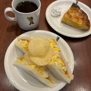 Cafe LONDON 神戸板宿店（カフェロンドン）
