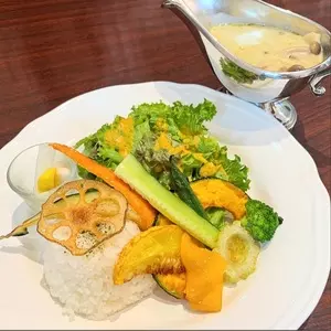 マリーチサーカスカフェ（marichi circus cafe）
