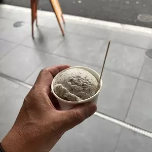 エスアール コーヒー&アイスクリーム 神保町（SR coffee&ice cream Jimbocho）