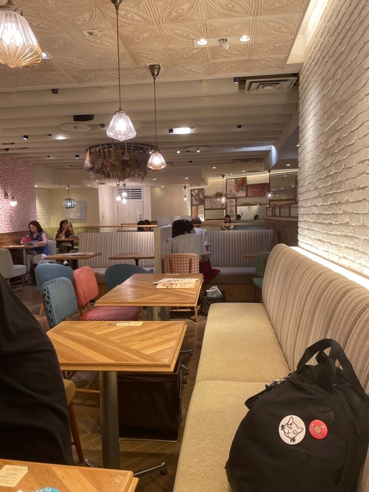 あゆまるグルメさんが投稿したアフタヌーンティー・ラブアンドテーブル 新宿ルミネ店に関する口コミの画像