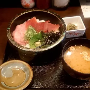 産直鮮魚と日本酒 Uo魚 神田南口店（ウオ）