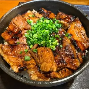 炭焼豚丼 豚野郎（ぶたやろう）