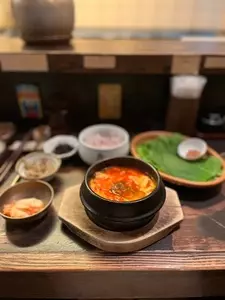 韓国スープ定食 ピニョ食堂