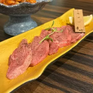 やきにくホルモン 幸心