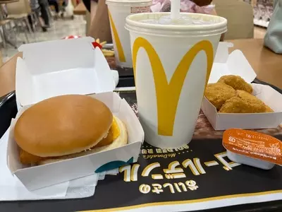 マクドナルド 葛西ホームズ店（McDonald's）
