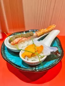 まわらない回転寿司 きんが