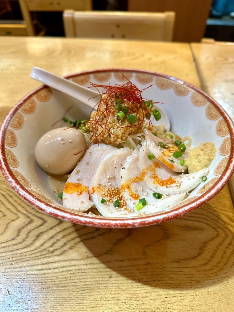 ぴょんたI 東京グルメ・居酒屋さんが投稿した俺流塩らーめん 渋谷総本店に関する口コミの画像
