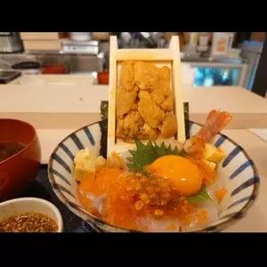 立ちぐい寿し 酒伊 金次郎