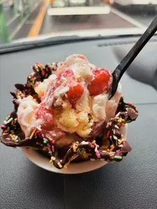 コールドストーン クリーマリー サンド ヒカリエ ShinQs店