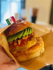 World Burger 新潟駅前店（ワールドバーガー）