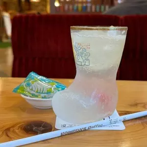 コメダ珈琲店 平安通店
