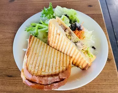 ベーカリーレストラン エピ（Bakery & Restaurant EPI）