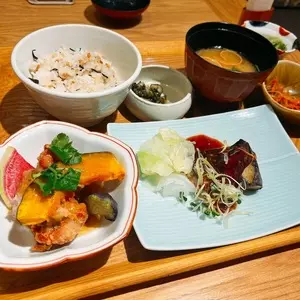 ニホンの食卓つくみ ルミネ荻窪店