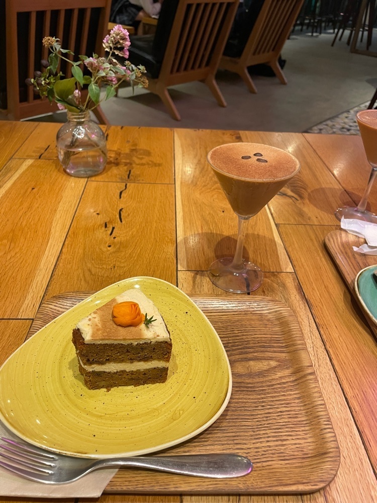 志保さんが投稿したヤホ コーヒーロースター＆ワインバー 田町店（Jaho Coffee Roaster & Wine Bar）に関する口コミの画像