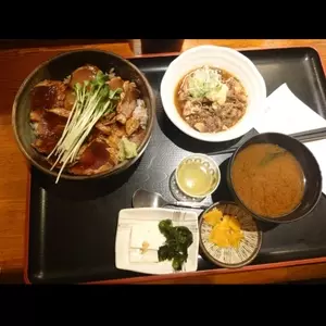 まぐろ食堂まりん