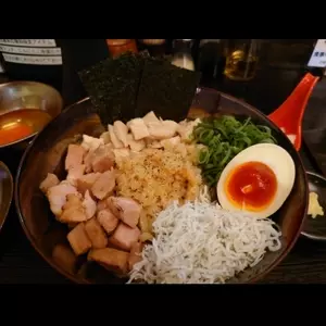 神楽 海老で鯛を釣る麺堂