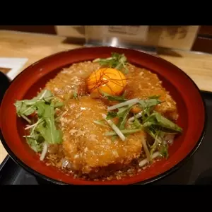 Neo 和Dining MiRAI（ミライ）