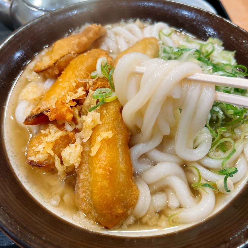 ヤジメシ　ボリューム満点東京グルメさんが投稿した牧のうどん 博多バスターミナル店に関する口コミの画像