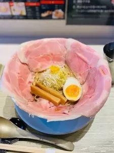 醤油らーめん ピース 豊中店