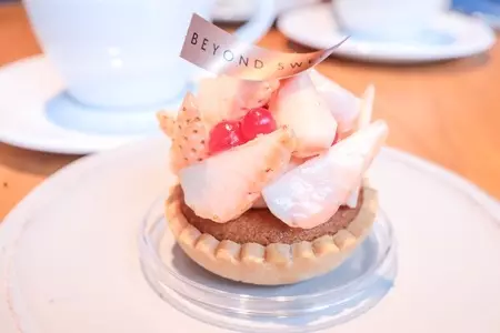 BEYOND SWEETS 表参道店