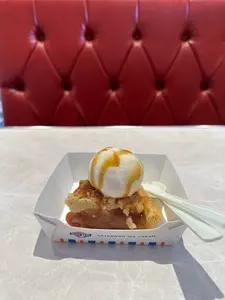 ブルーシール 牧港本店（BLUE SEAL）