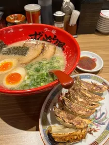 ラー麺 ずんどう屋 岩出店