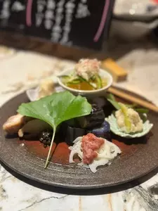 飯酒トモエ
