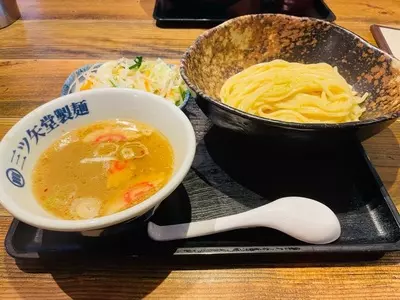 三ツ矢堂製麺 上福岡店