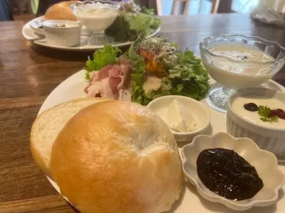 カフェ ド エクリュ（Café de ECRU）