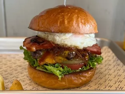 1/3 HAMBURGER FACTORY（サンブンノイチ ハンバーガー ファクトリー）