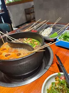 泥鍋麻辣串（ニコマーラークシ）