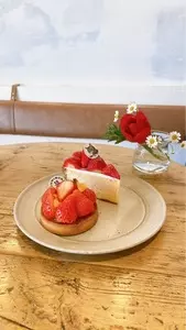 ジュウニブンベーカリーカフェ（JUNIBUN BAKERY CAFE【旧店名】二足歩行 コーヒーロースターズ）